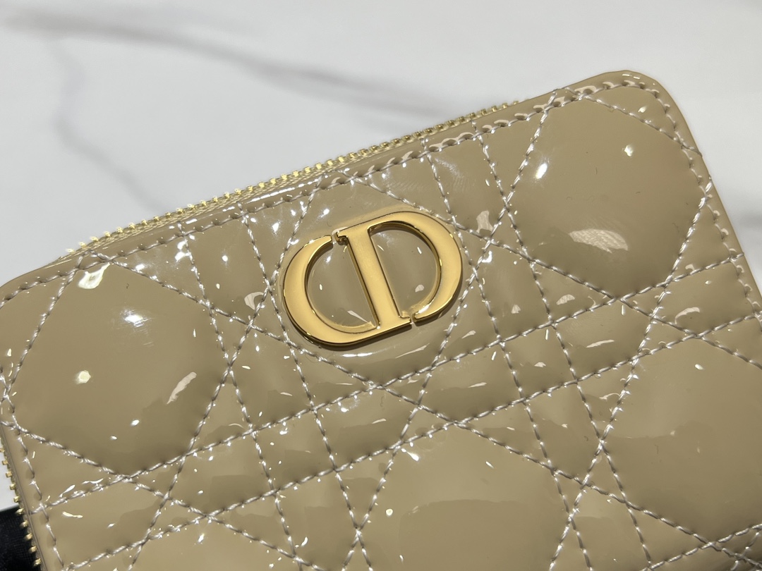 最高級ディオールスーパーコピー ディオール財布コピー Dior Caro Scarlet ウォレット S5032UWHC_M918 ベージュ - 画像 (5)