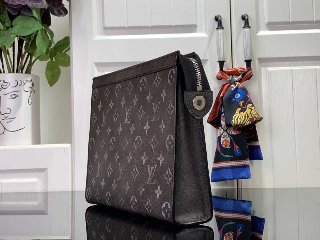 ルイヴィトン クラッチバッグ 新作 Louis Vuitton ポシェット・ヴォワヤージュ MM ブラック / ホワイト M11764 牛革 シルバー金具 - 画像 (9)