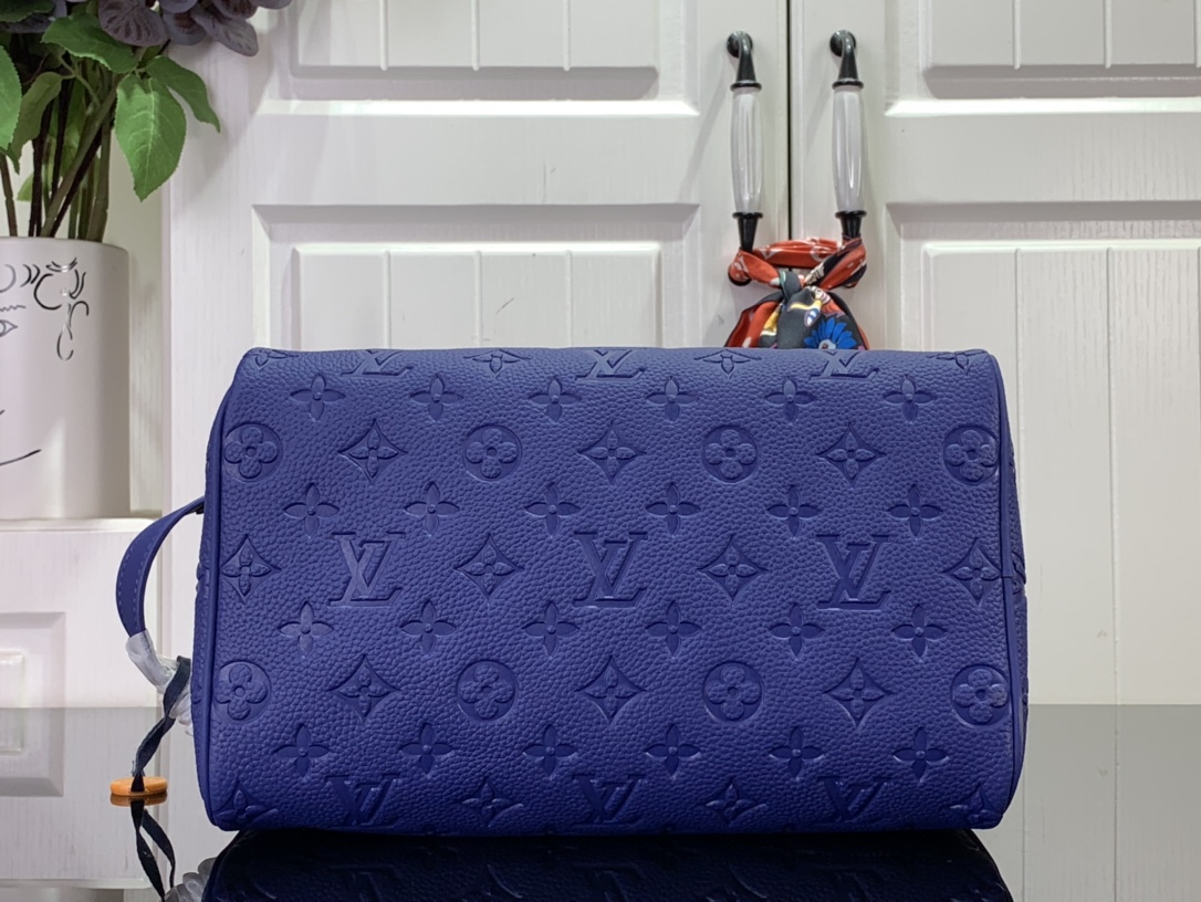 ルイヴィトン バスルームポーチ 新作 Louis Vuitton ロッカー ドップ・キット ブルー M82576 モノグラム・アンプラント レザー ブラック金具 - 画像 (7)
