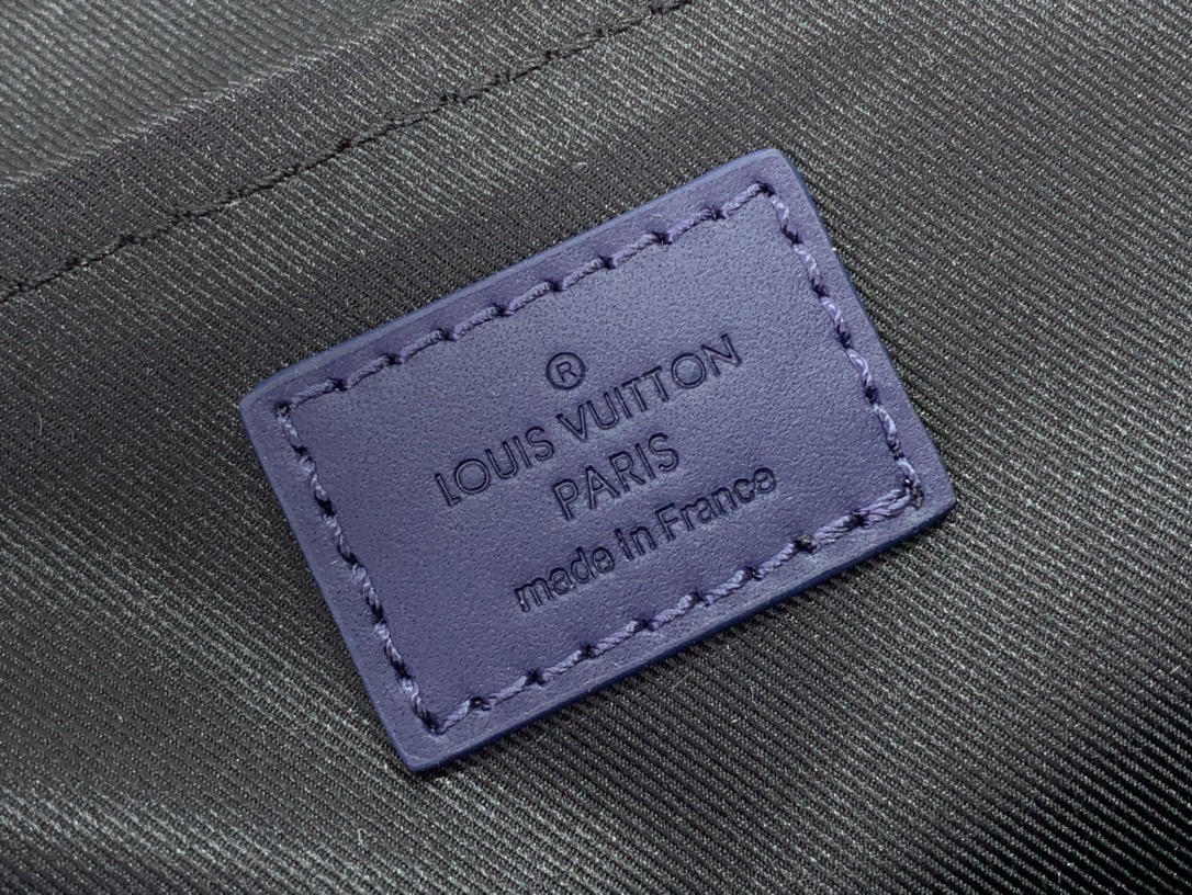 ルイヴィトン メッセンジャーバッグ 新作 Louis Vuitton Sケープ・メッセンジャー サファイア M11692 牛革 ブラック金具 - 画像 (2)
