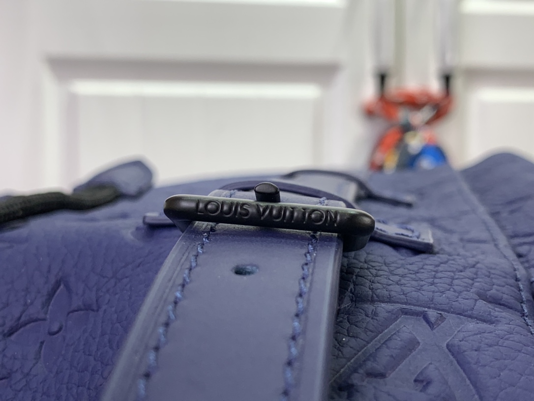 ルイヴィトン リュック 新作 Louis Vuitton クリストファー MM サファイア M11688 牛革 ブラック金具 - 画像 (5)