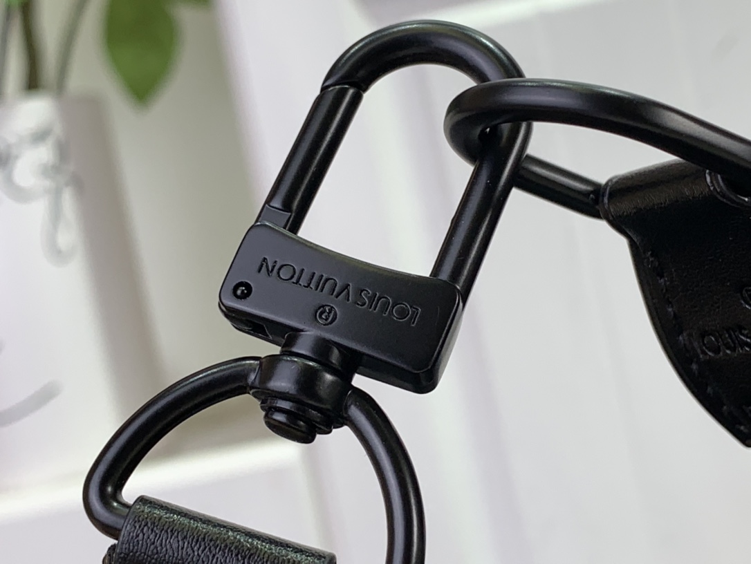 ルイヴィトン ショルダーバッグ 新作 ボストンバッグ Louis Vuitton ポシェット・アクセソワール XL ブラック M11741 モノグラム・エクリプス キャンバス ブラック金具 - 画像 (5)