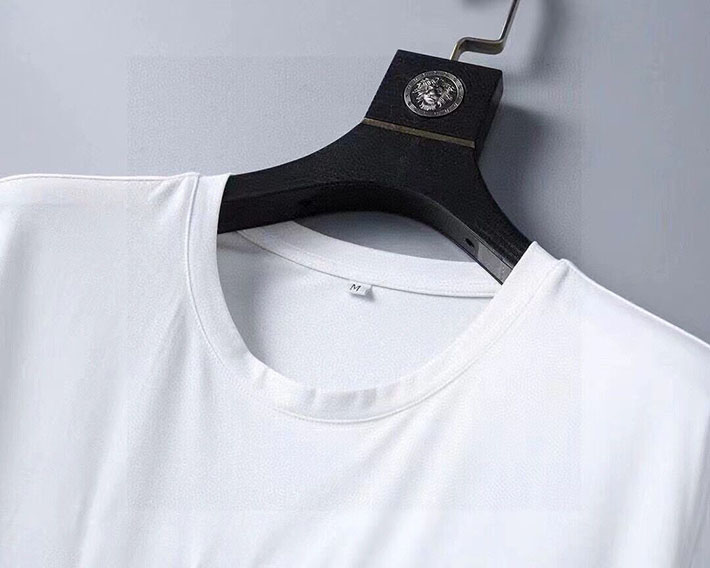 最高級モンクレールスーパーコピー モンクレールTシャツコピー MONCLER 服 Tシャツ×ショートパンツ 2024秋冬新作 ブラック J20918C0000483927998 コットン 100% - 画像 (5)
