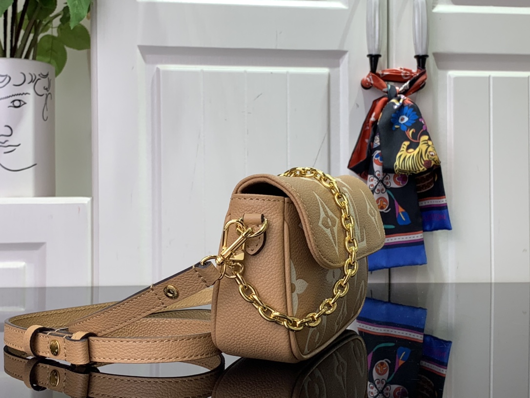 ルイヴィトン ホーボーバッグ 新作 Louis Vuitton ウォレット オン チェーン・アイビー アリゾナ・クレーム M12758 牛革 ゴールド金具 - 画像 (9)