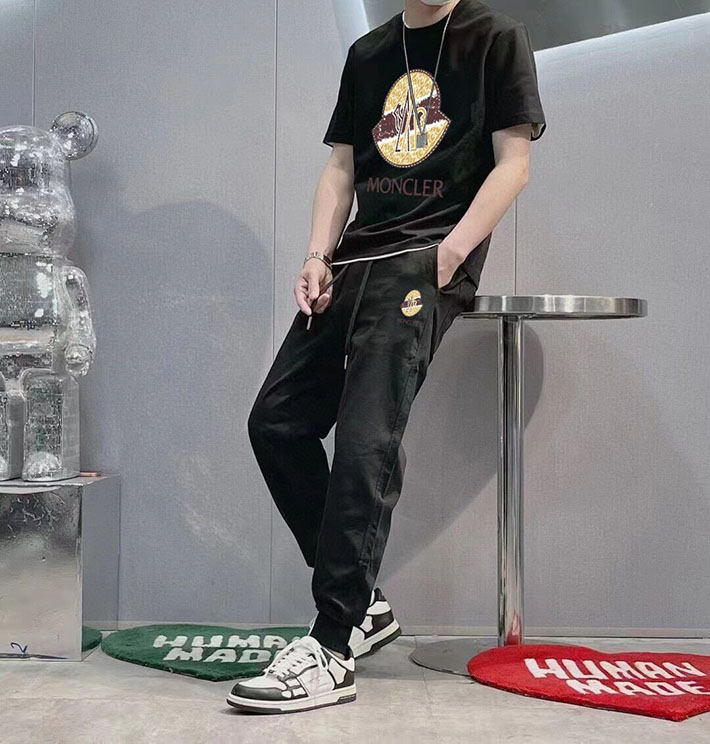 最高級モンクレールスーパーコピー モンクレールTシャツコピー MONCLER 服 Tシャツ×スラックス 2024秋冬新作 ブラック J20918C0001489A17999 コットン 100% - 画像 (8)