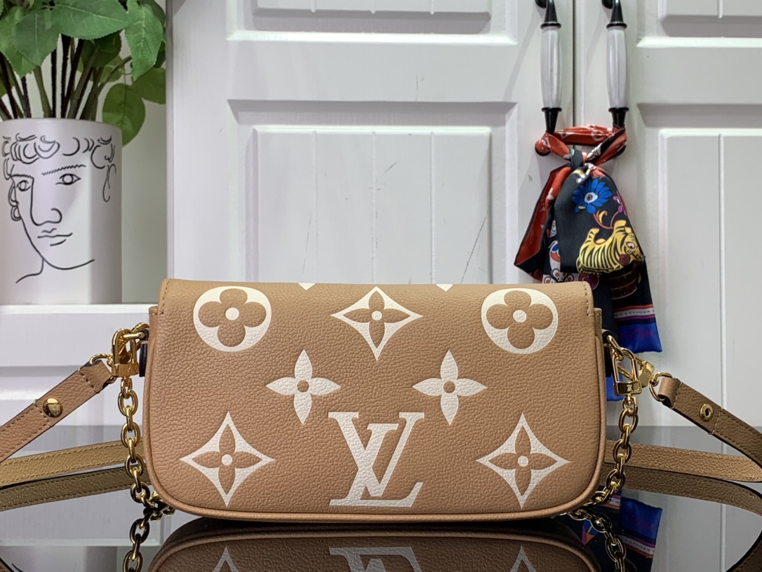 ルイヴィトン ホーボーバッグ 新作 Louis Vuitton ウォレット オン チェーン・アイビー アリゾナ・クレーム M12758 牛革 ゴールド金具 - 画像 (8)