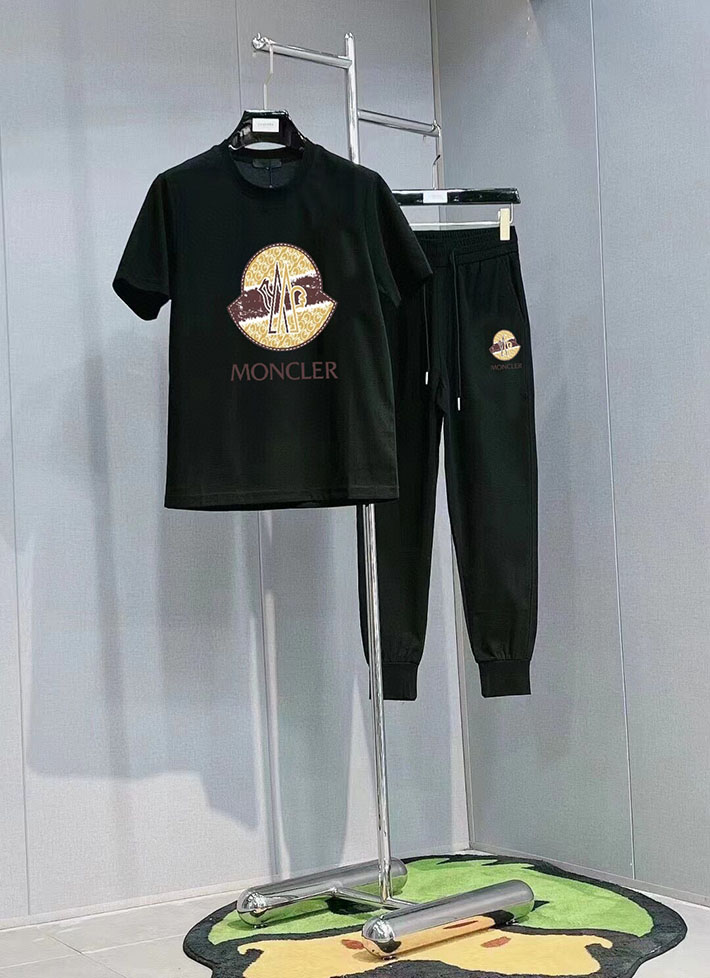 最高級モンクレールスーパーコピー モンクレールTシャツコピー MONCLER 服 Tシャツ×スラックス 2024秋冬新作 ブラック J20918C0001489A17999 コットン 100% - 画像 (5)
