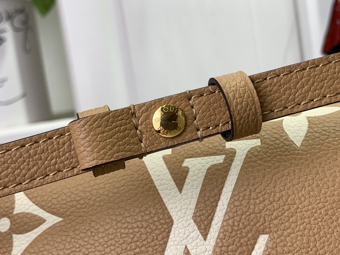 ルイヴィトン ホーボーバッグ 新作 Louis Vuitton ウォレット オン チェーン・アイビー アリゾナ・クレーム M12758 牛革 ゴールド金具 - 画像 (5)
