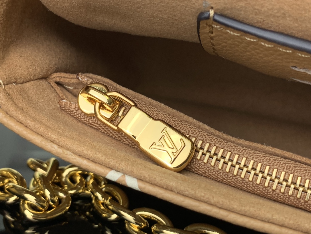 ルイヴィトン ホーボーバッグ 新作 Louis Vuitton ウォレット オン チェーン・アイビー アリゾナ・クレーム M12758 牛革 ゴールド金具 - 画像 (4)