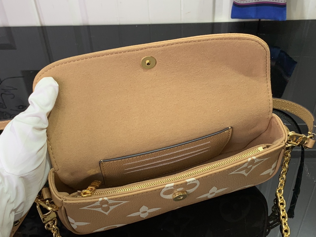 ルイヴィトン ホーボーバッグ 新作 Louis Vuitton ウォレット オン チェーン・アイビー アリゾナ・クレーム M12758 牛革 ゴールド金具 - 画像 (3)