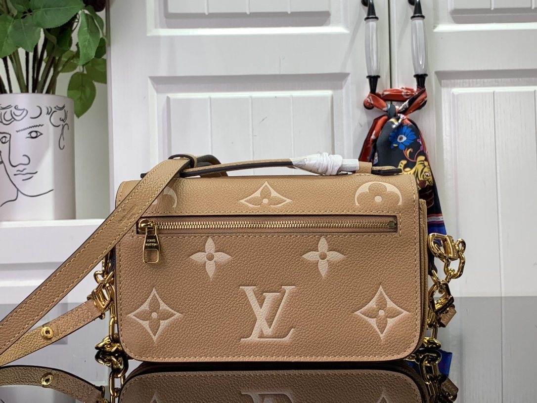 ルイヴィトン メッセンジャーバッグ 新作 Louis Vuitton ポシェット・メティス EW アリゾナ・クレーム M12735 牛革 ゴールド金具 - 画像 (8)