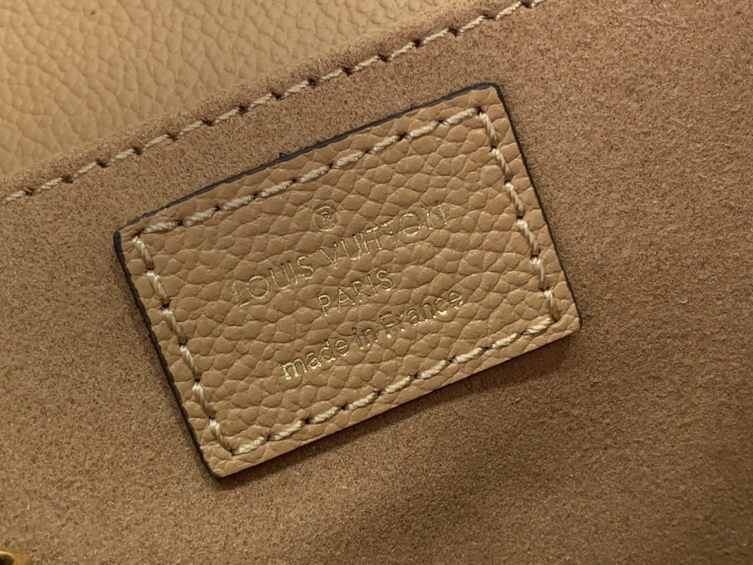 ルイヴィトン メッセンジャーバッグ 新作 Louis Vuitton ポシェット・メティス EW アリゾナ・クレーム M12735 牛革 ゴールド金具 - 画像 (2)
