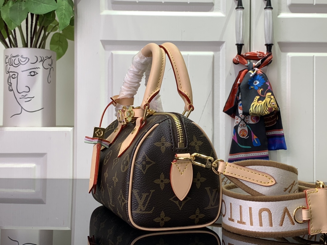 ルイヴィトン バンドリエール 新作 ボストンバッグ Louis Vuitton スピーディ・バンドリエール 18 ブラウン M46970 モノグラム・キャンバス ゴールド金具 - 画像 (9)