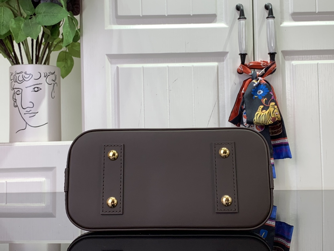 ルイヴィトン ハンドバッグ 新作 Louis Vuitton アルマ BB ブラウン N40606 ダミエ・エベヌ キャンバス ゴールド金具 - 画像 (7)