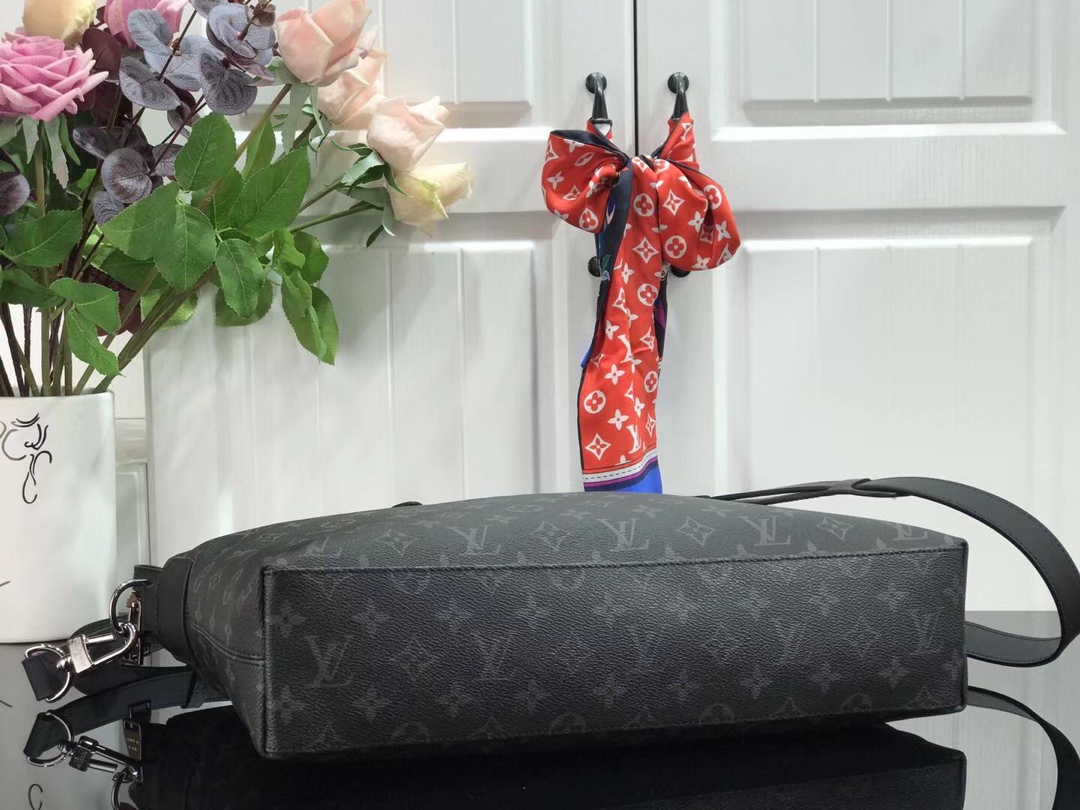 ルイヴィトン ビジネスバッグ メンズ Louis Vuitton ブリーフケース・エクスプローラー ブラック M40566 モノグラム・エクリプス キャンバス シルバー金具 - 画像 (7)