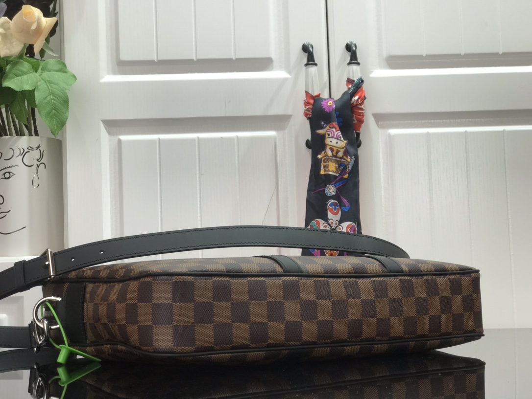 ルイヴィトン ビジネスバッグ メンズ Louis Vuitton ポルト ドキュマン ヴォワヤージュ PM ブラウン N41466 PVCコーティングキャンバス シルバー金具 - 画像 (7)