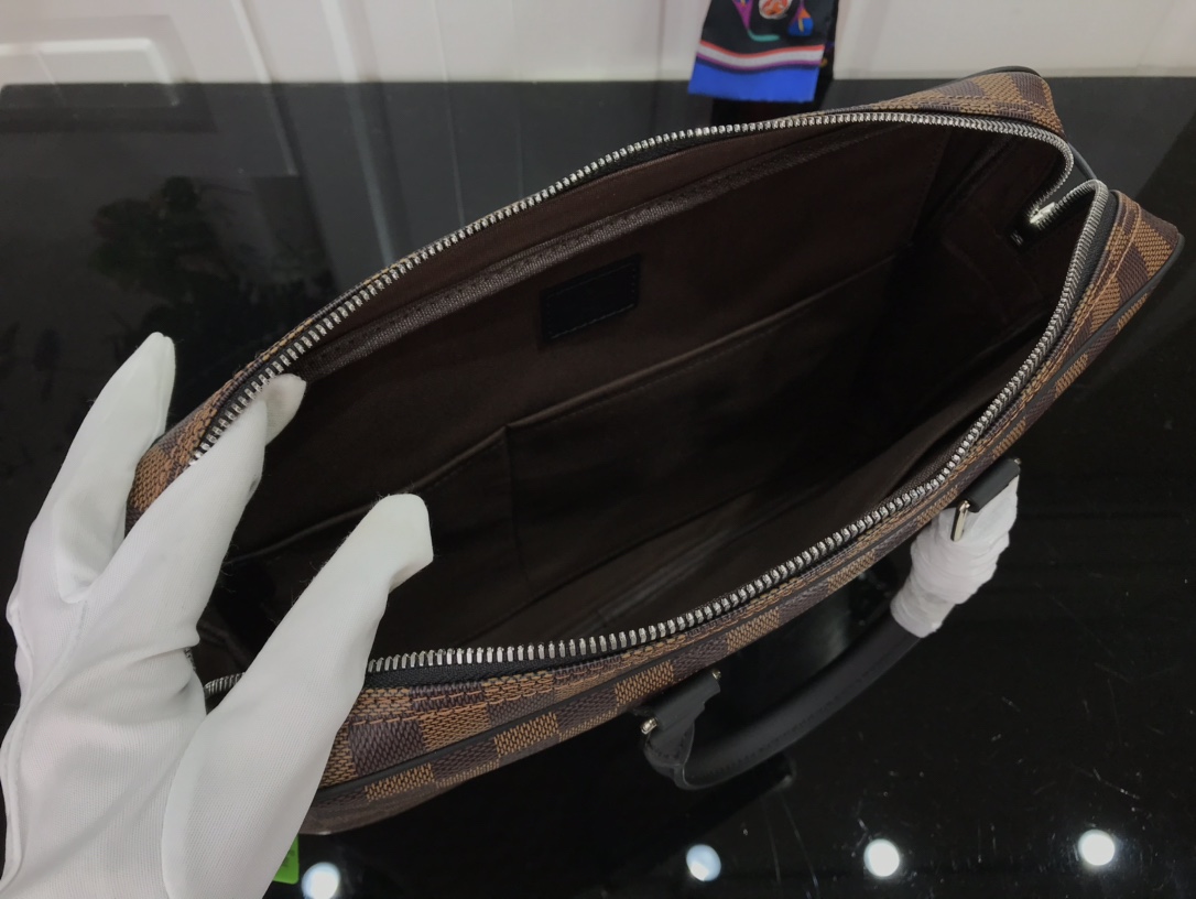 ルイヴィトン ビジネスバッグ メンズ Louis Vuitton ポルト ドキュマン ヴォワヤージュ PM ブラウン N41466 PVCコーティングキャンバス シルバー金具 - 画像 (5)