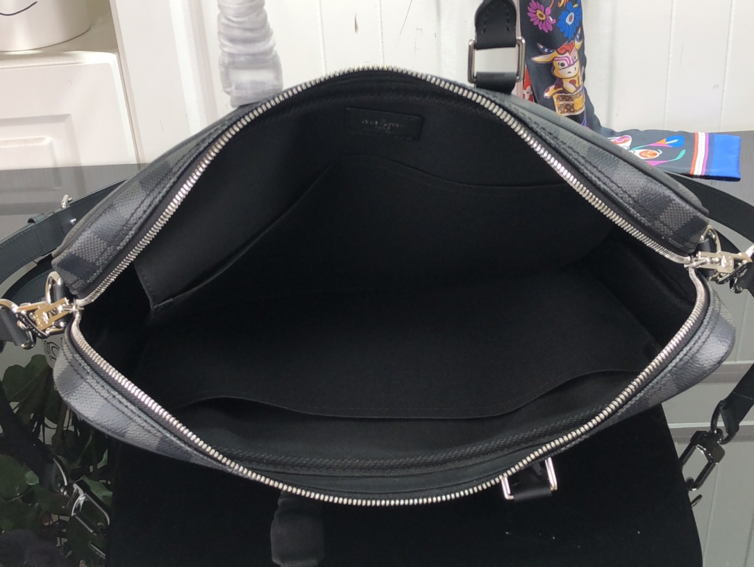 ルイヴィトン ビジネスバッグ メンズ Louis Vuitton ダミエ グラフィット PDV PM ブラック N41478 PVCコーティングキャンバス シルバー金具 - 画像 (2)
