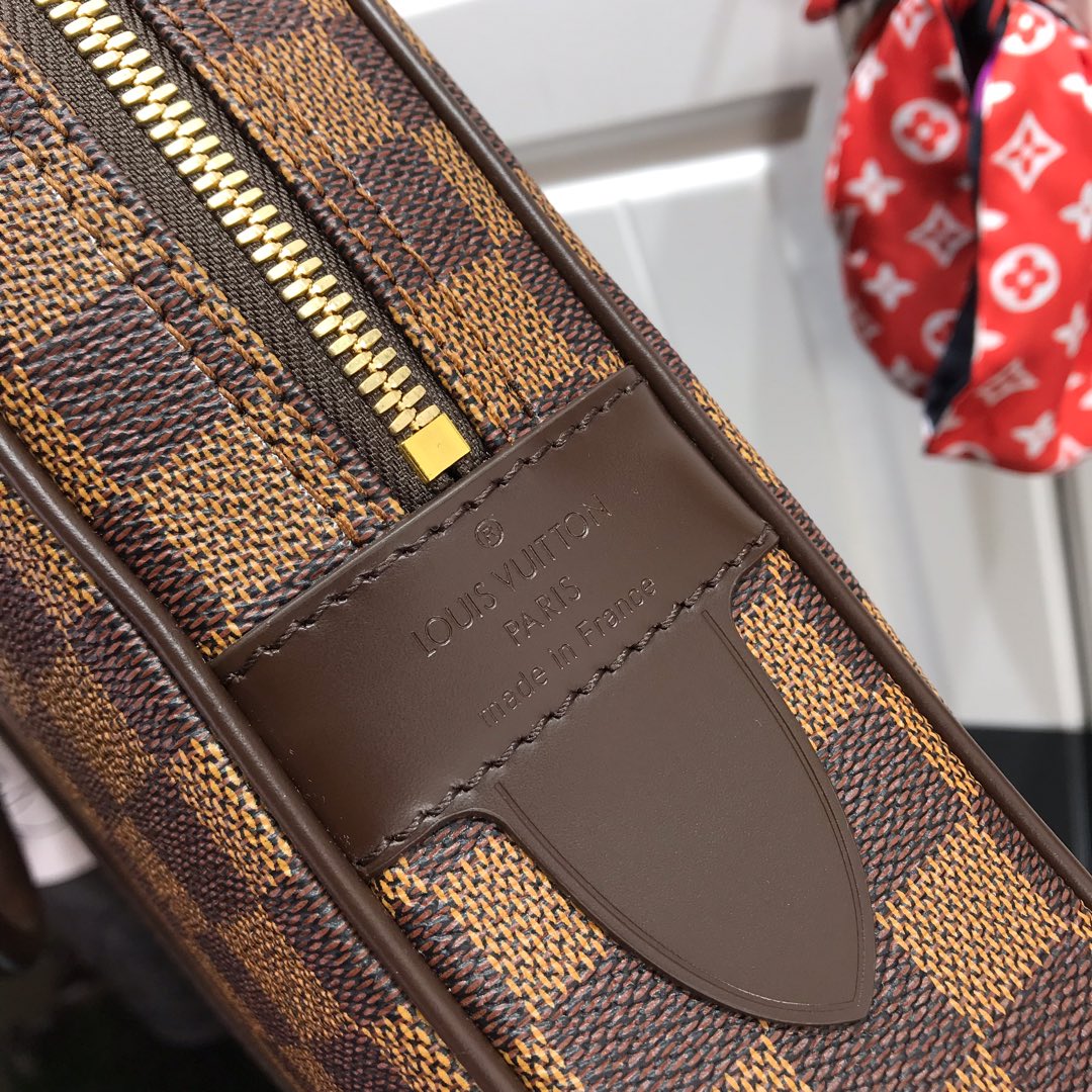 ルイヴィトン ビジネスバッグ メンズ Louis Vuitton ポルト ドキュマン・ヴォワヤージュ エベヌ N41124 ダミエ・エベヌ キャンバス ゴールド金具 - 画像 (3)