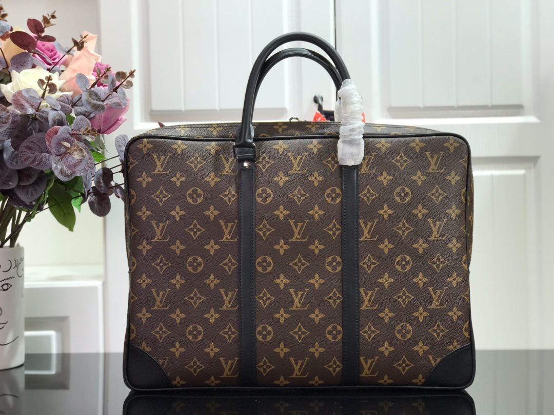 ルイヴィトン ビジネスバッグ メンズ Louis Vuitton ポルト ドキュマン・ヴォワヤージュ ブラック M40225 モノグラム・キャンバス シルバー金具 - 画像 (8)