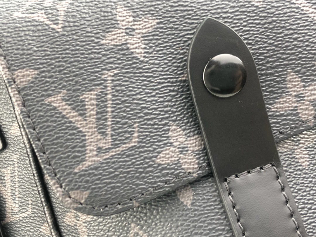 ルイヴィトン リュック 新作 Louis Vuitton クリストファー MM ブラック M55699 モノグラム・エクリプス キャンバス シルバー金具 - 画像 (6)