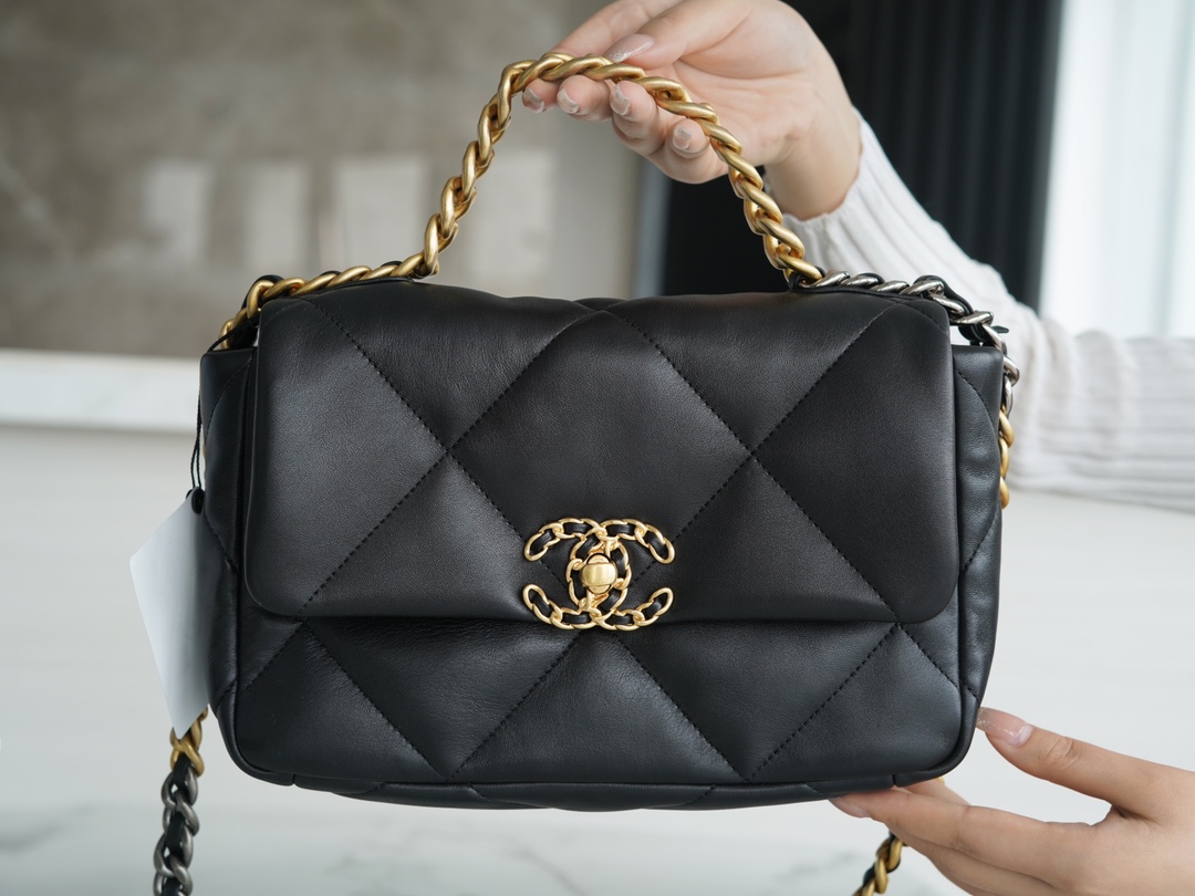 最高級シャネルスーパーコピー シャネルバッグコピー CHANEL 19 ハンドバッグ ブラック AS1160 B04852 94305 ラムスキン ゴールド金具 - 画像 (9)