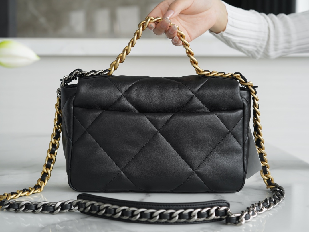 最高級シャネルスーパーコピー シャネルバッグコピー CHANEL 19 ハンドバッグ ブラック AS1160 B04852 94305 ラムスキン ゴールド金具 - 画像 (8)