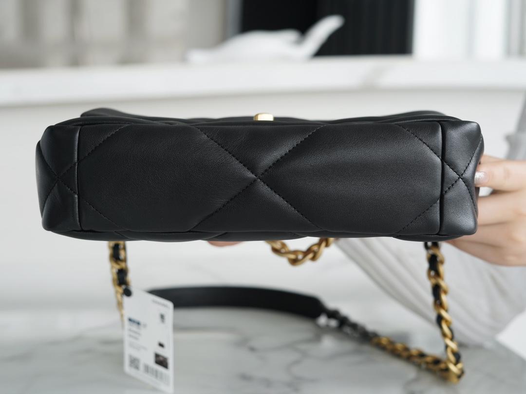 最高級シャネルスーパーコピー シャネルバッグコピー CHANEL 19 ハンドバッグ ブラック AS1160 B04852 94305 ラムスキン ゴールド金具 - 画像 (6)