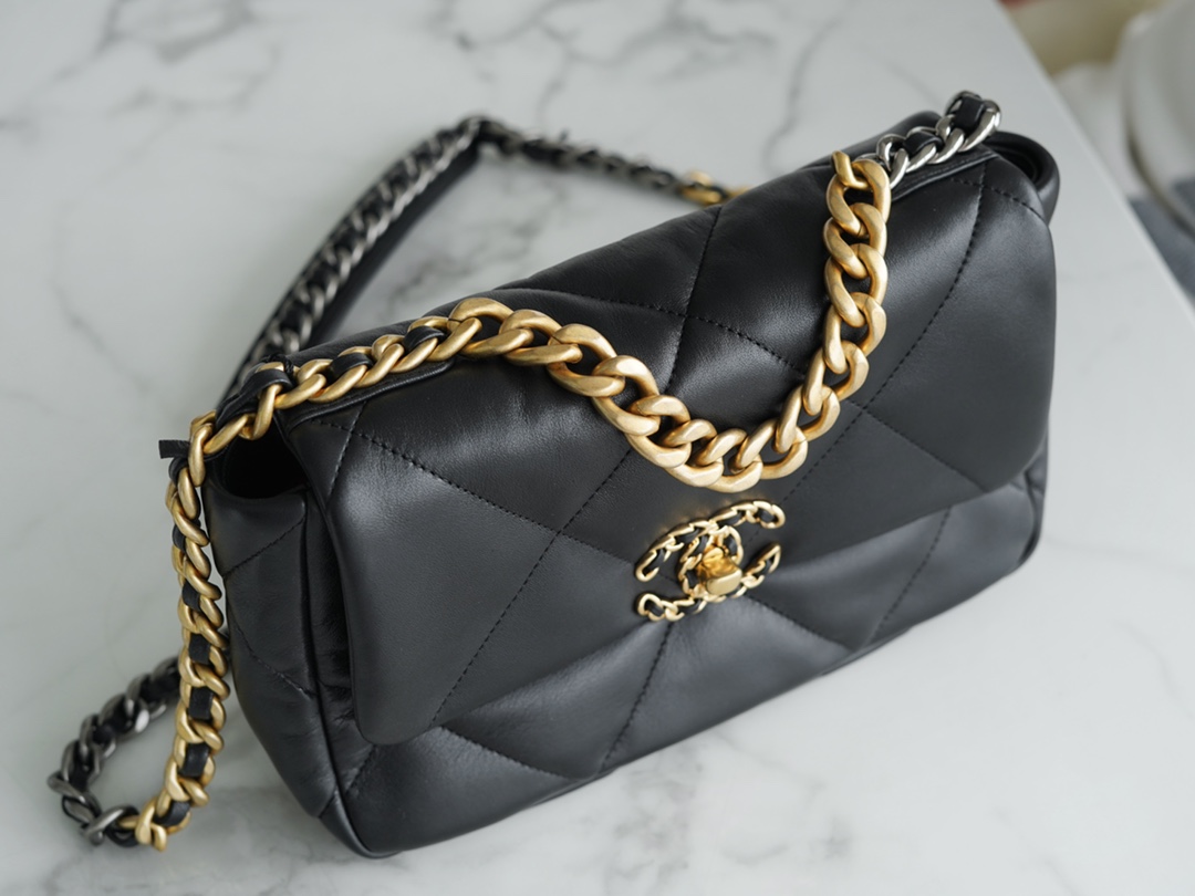 最高級シャネルスーパーコピー シャネルバッグコピー CHANEL 19 ハンドバッグ ブラック AS1160 B04852 94305 ラムスキン ゴールド金具 - 画像 (5)