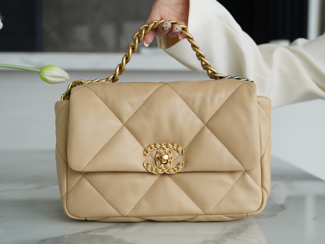 最高級シャネルスーパーコピー シャネルバッグコピー CHANEL 19 ハンドバッグ ベージュ AS1160 B04852 NW781 ラムスキン ゴールド金具 - 画像 (9)