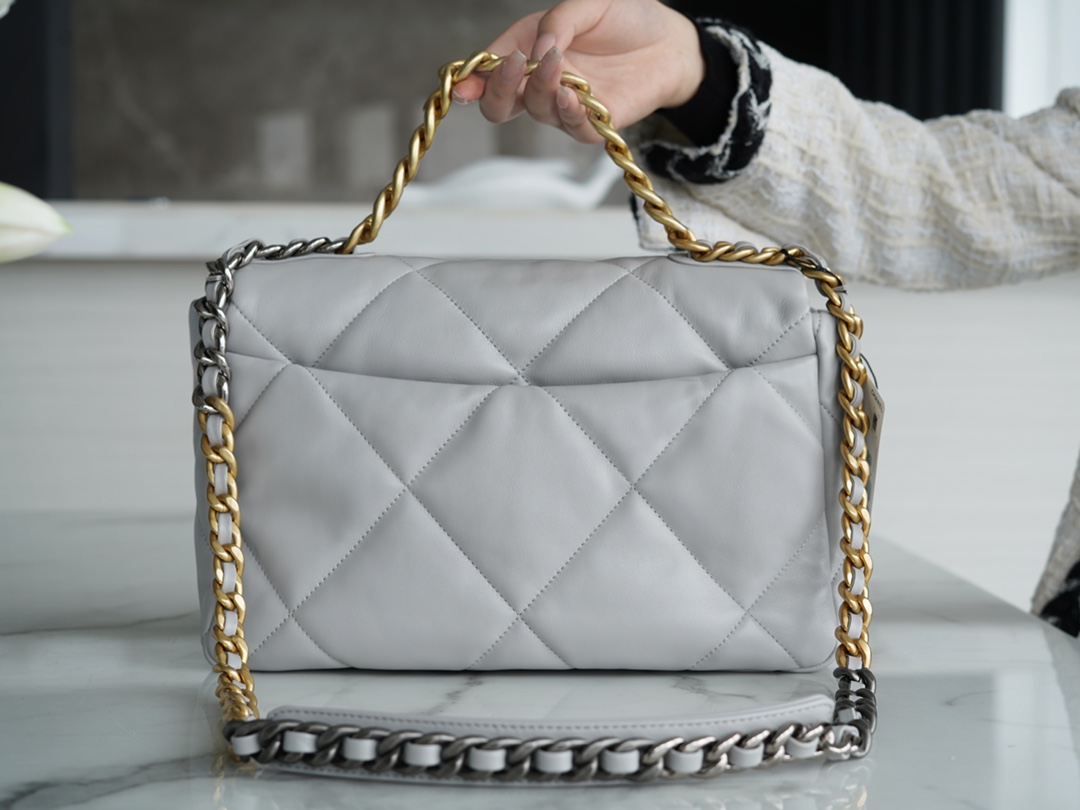 最高級シャネルスーパーコピー シャネルバッグコピー CHANEL 19 ラージ ハンドバッグ グレー AS1161 B14552 NR794 ラムスキン ゴールド金具 - 画像 (7)
