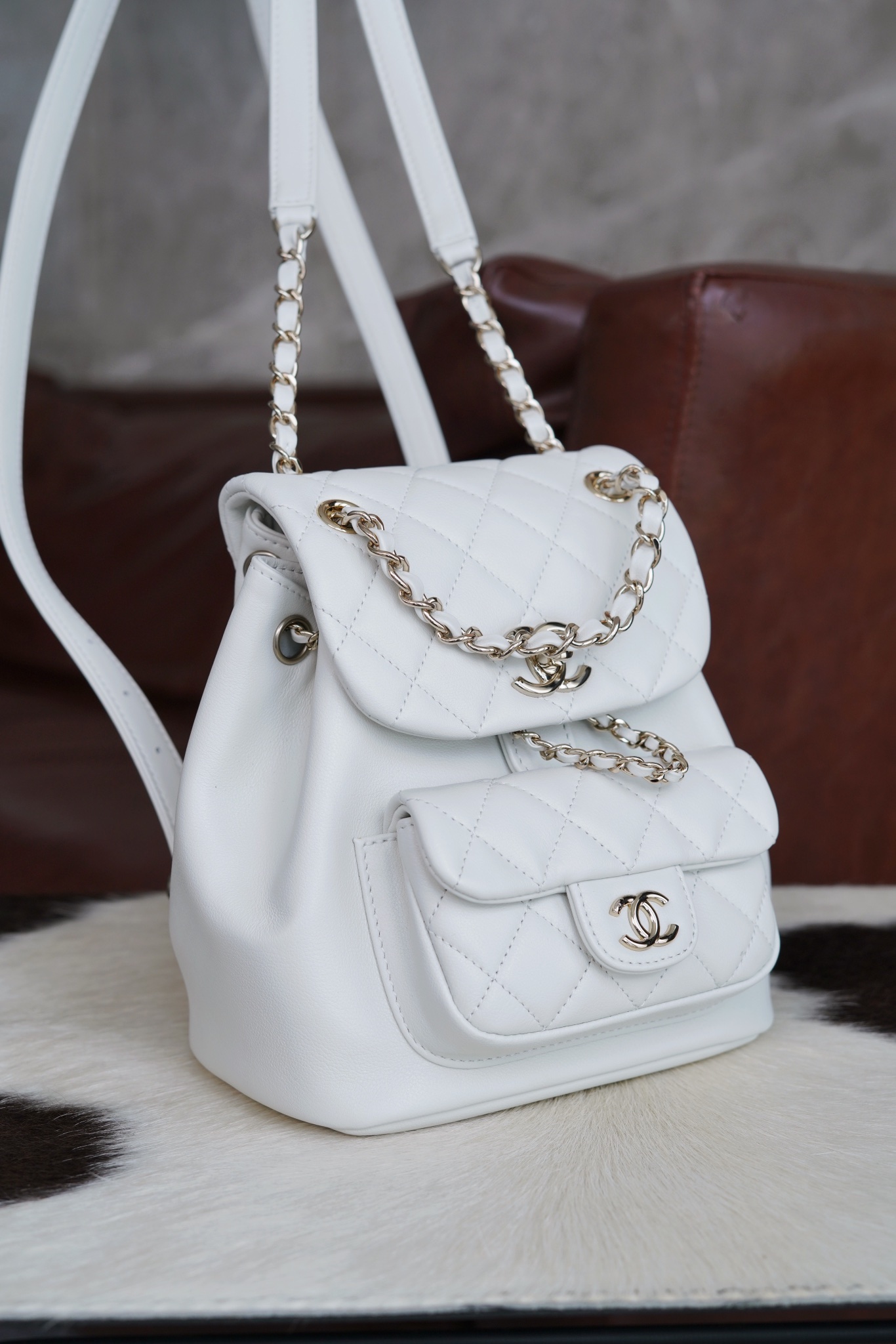 最高級シャネルスーパーコピー シャネルバッグコピー CHANEL リュック マトラッセ ココマーク バックパック ホワイト AS2908 B09750 10601 ラムスキン シルバー金具 - 画像 (9)