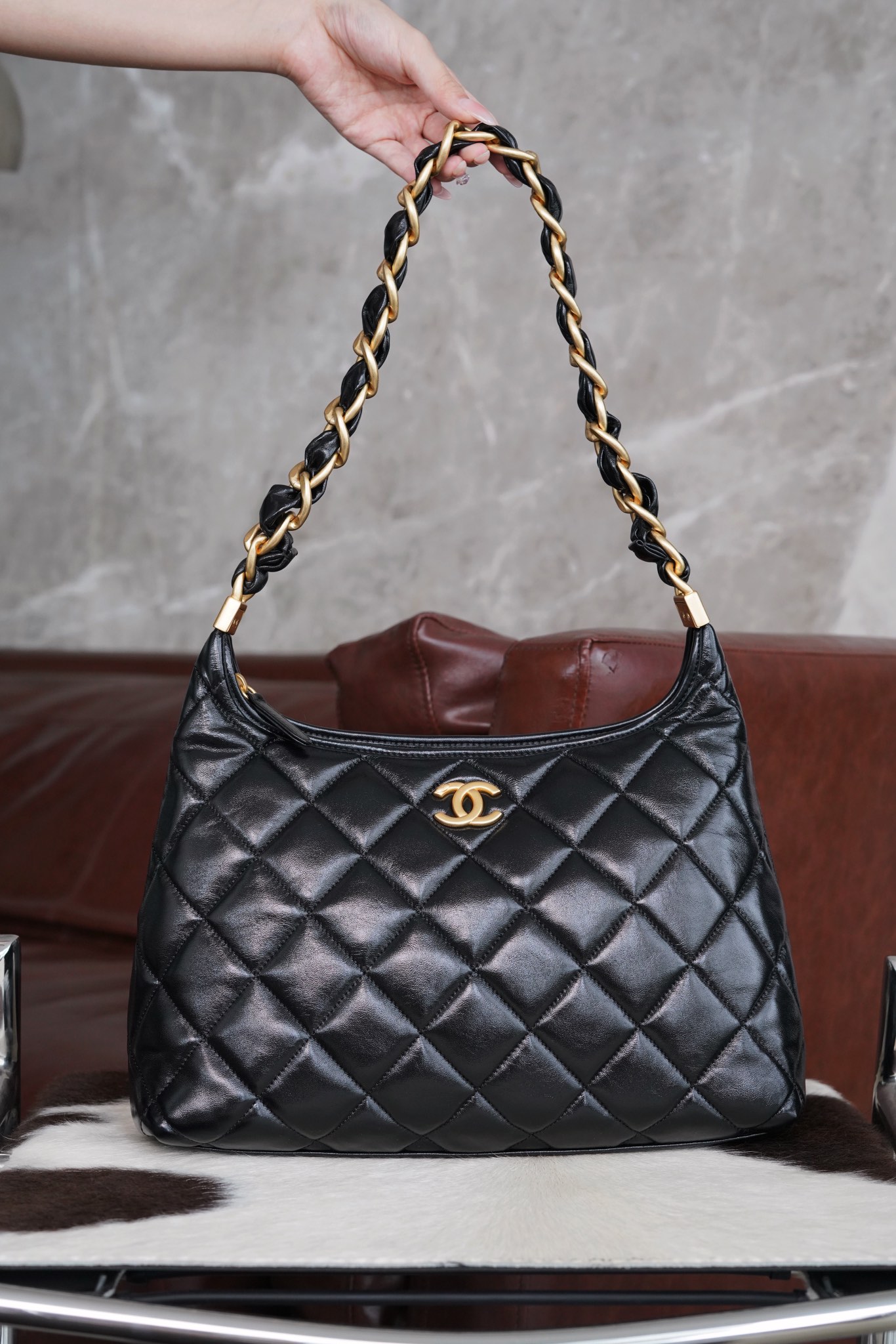 最高級シャネルスーパーコピー シャネルバッグコピー CHANEL ホーボー バッグ ブラック AS4923 B16897 94305 ラムスキン ゴールド金具 - 画像 (9)