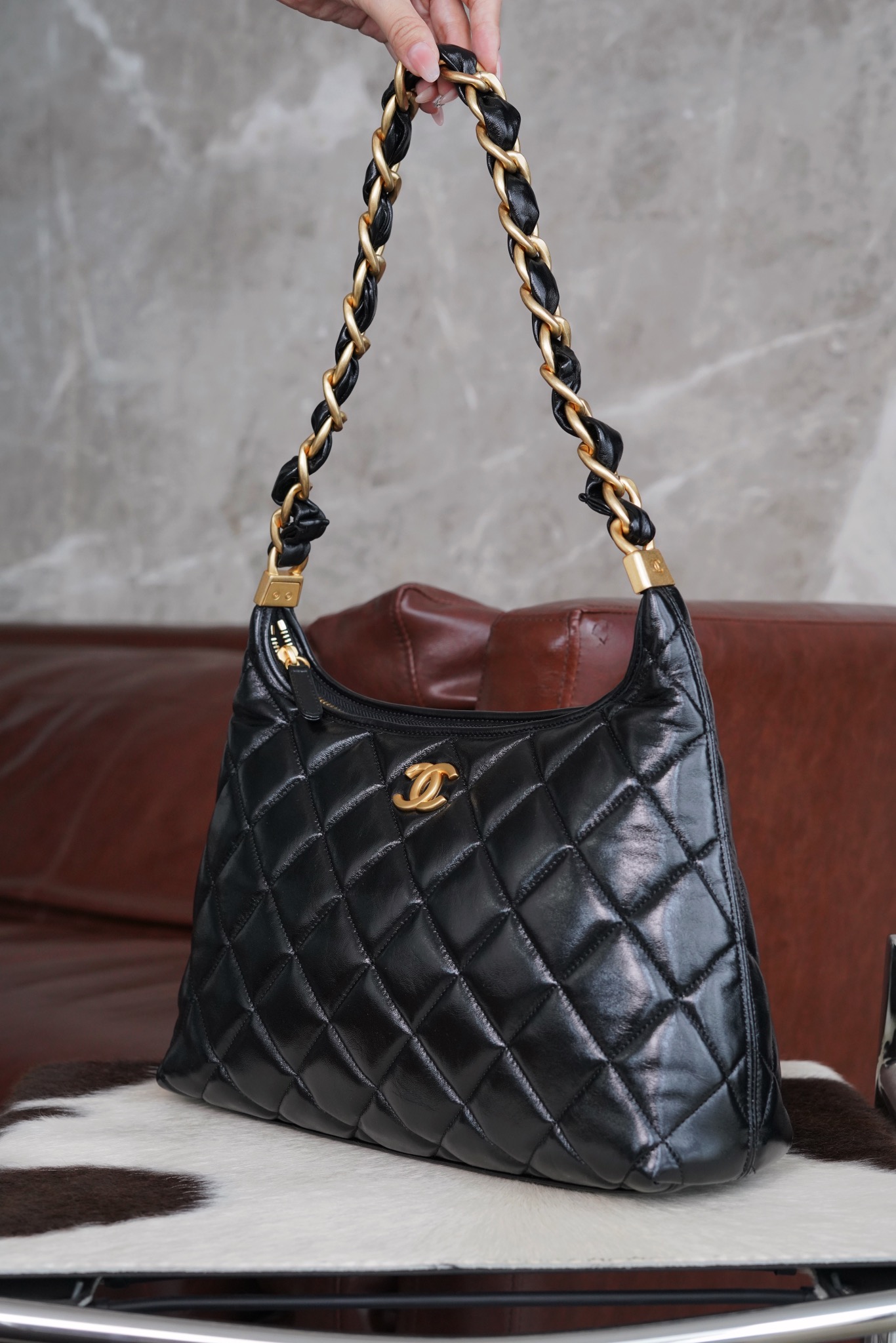 最高級シャネルスーパーコピー シャネルバッグコピー CHANEL ホーボー バッグ ブラック AS4923 B16897 94305 ラムスキン ゴールド金具 - 画像 (6)