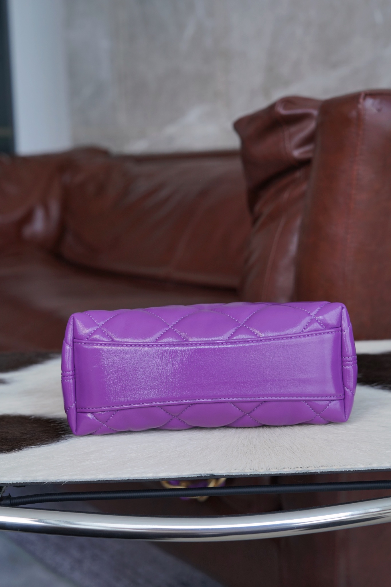 最高級シャネルスーパーコピー シャネルバッグコピー CHANEL スモール ホーボー バッグ パープル AS4922 B16897 94305 ラムスキン ゴールド金具 - 画像 (5)