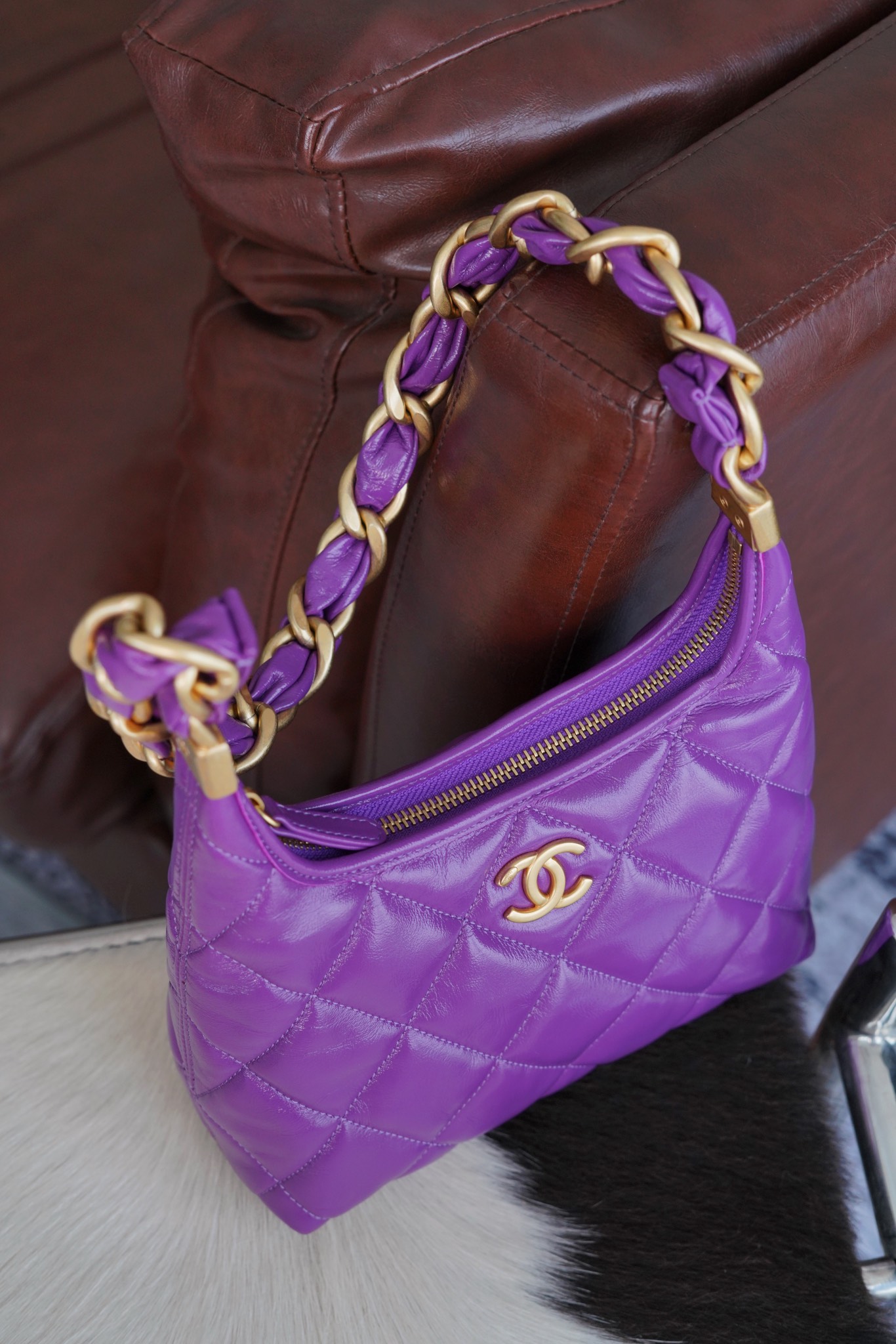 最高級シャネルスーパーコピー シャネルバッグコピー CHANEL スモール ホーボー バッグ パープル AS4922 B16897 94305 ラムスキン ゴールド金具 - 画像 (3)