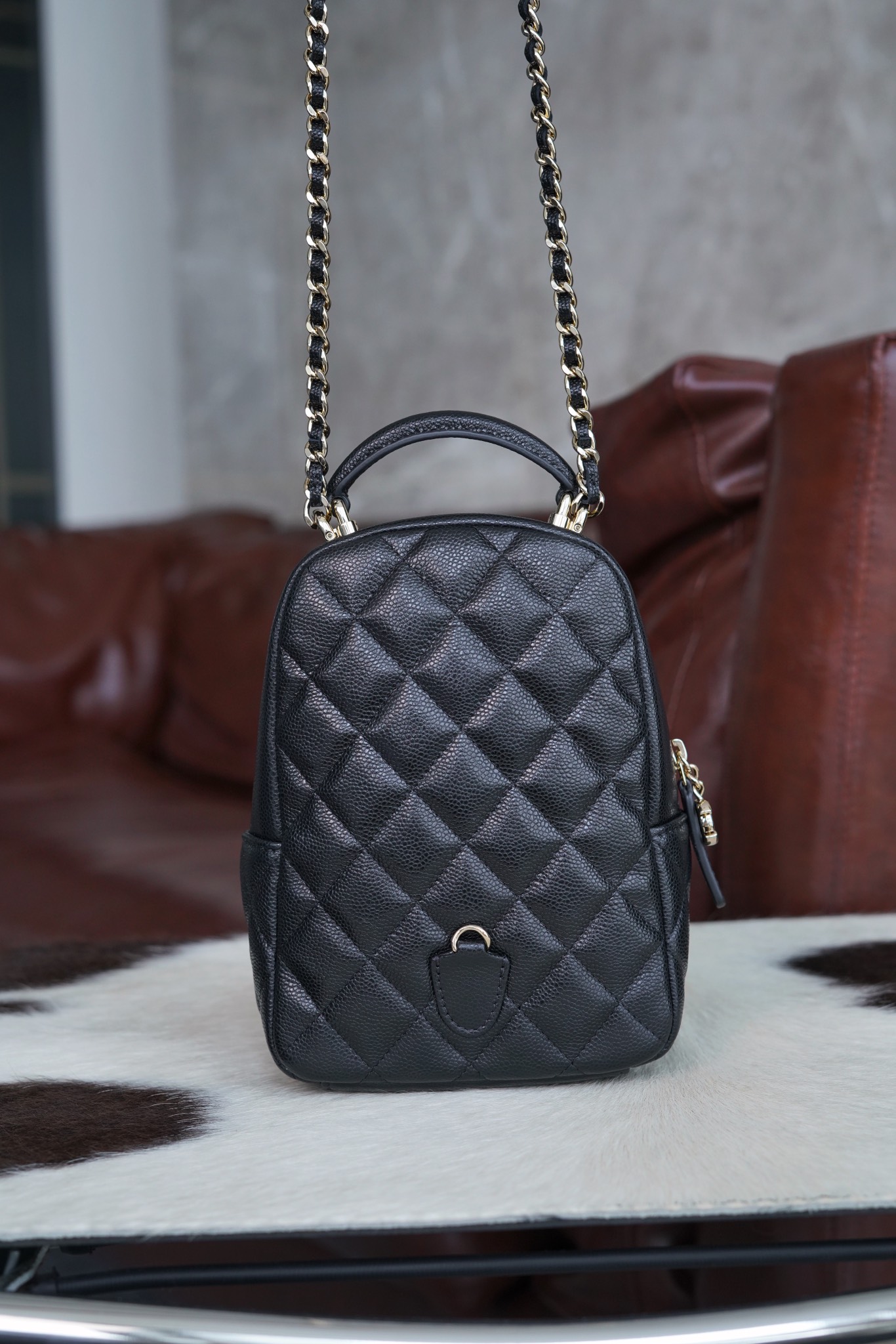 最高級シャネルスーパーコピー シャネルバッグコピー CHANEL ミニバックパック リュック ブラック AP3753 B10583 C3906 キャビアスキン シルバー金具 - 画像 (5)