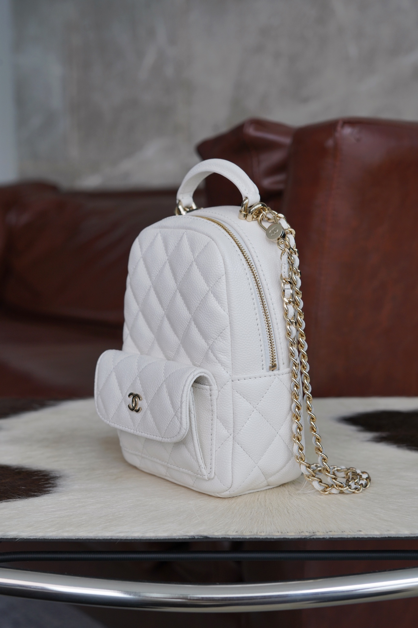 最高級シャネルスーパーコピー シャネルバッグコピー CHANEL ミニバックパック リュック ホワイト AP3753 B10583 10601 キャビアスキン ゴールド金具 - 画像 (2)