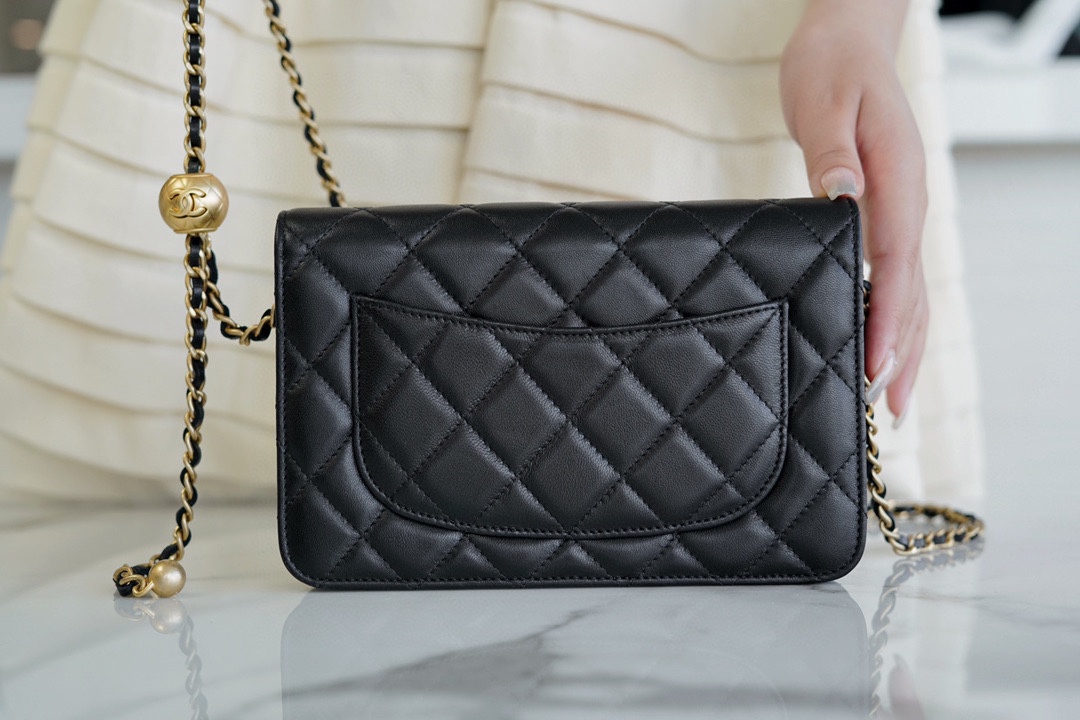 最高級シャネルスーパーコピー シャネルバッグコピー CHANEL ココマーク チェーン ウォレット ブラック AP3230 B10183 94305 ラムスキン ゴールド金具 - 画像 (8)