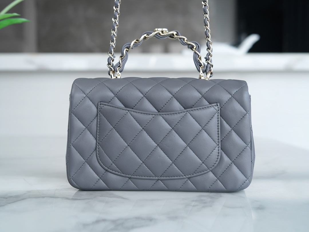 最高級シャネルスーパーコピー シャネルバッグコピー CHANEL マトラッセ トップハンドル ミニ フラップ バッグ グレー AS4141 B13327 NR652 ラムスキン シルバー金具 - 画像 (8)