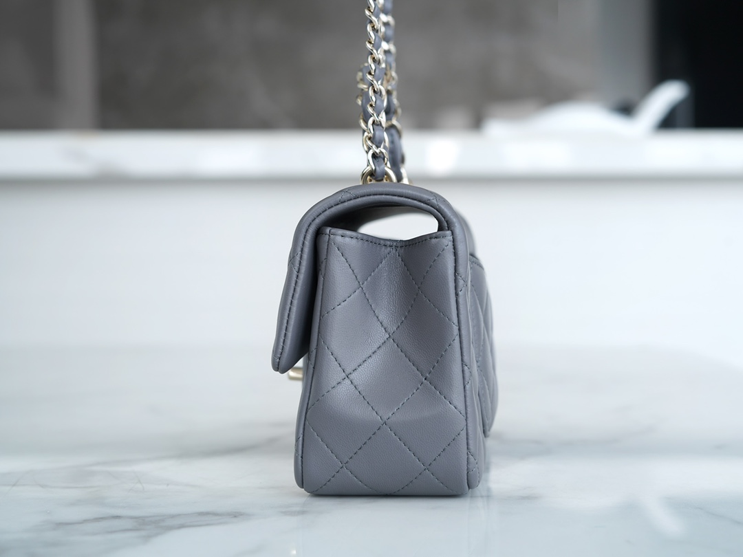 最高級シャネルスーパーコピー シャネルバッグコピー CHANEL マトラッセ トップハンドル ミニ フラップ バッグ グレー AS4141 B13327 NR652 ラムスキン シルバー金具 - 画像 (6)