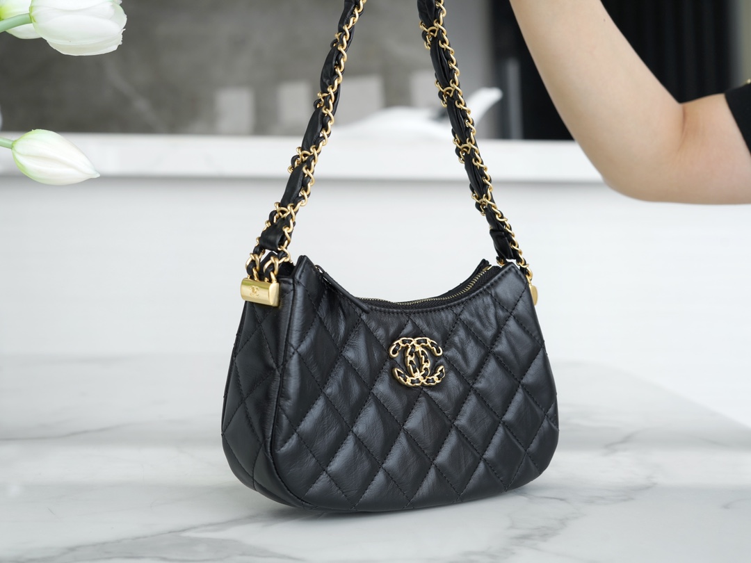最高級シャネルスーパーコピー シャネルバッグコピー CHANEL マトラッセ ホーボーバッグ ブラック AP3647 B14306 94305 ラムスキン ゴールド金具 - 画像 (9)