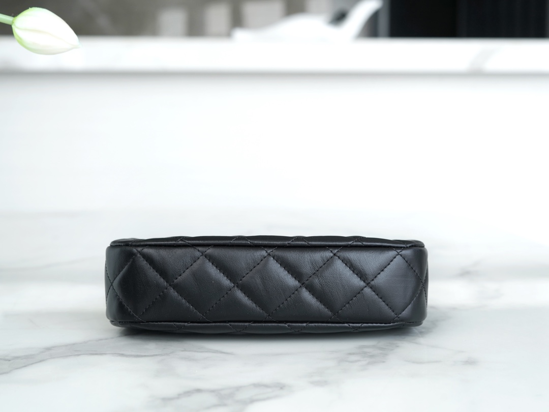 最高級シャネルスーパーコピー シャネルバッグコピー CHANEL マトラッセ ホーボーバッグ ブラック AP3647 B14306 94305 ラムスキン ゴールド金具 - 画像 (6)