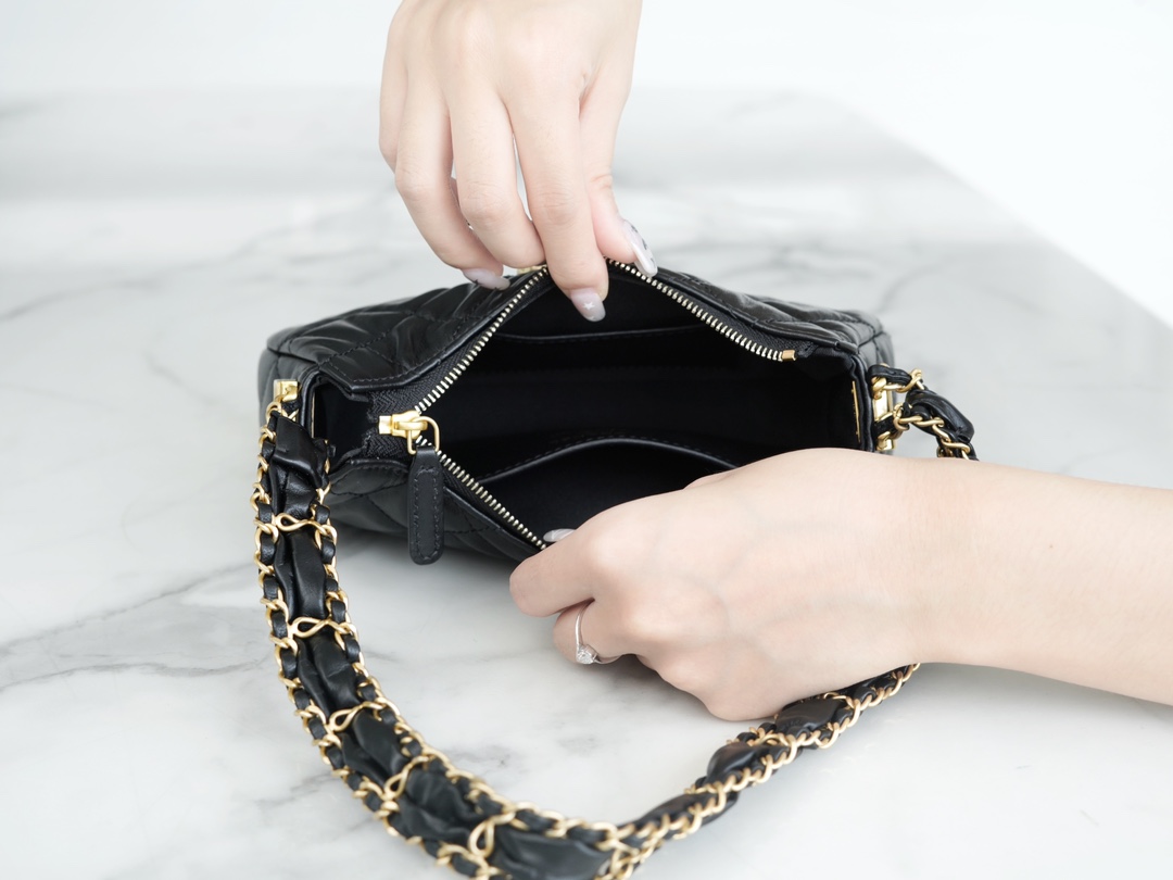 最高級シャネルスーパーコピー シャネルバッグコピー CHANEL マトラッセ ホーボーバッグ ブラック AP3647 B14306 94305 ラムスキン ゴールド金具 - 画像 (5)