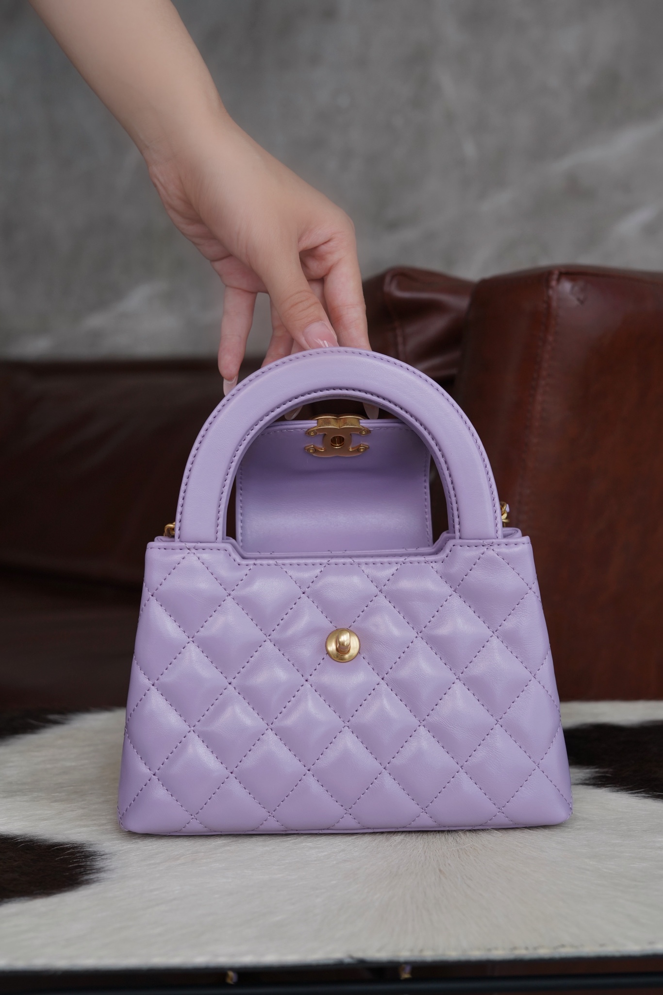 最高級シャネルスーパーコピー シャネルバッグコピー CHANEL ミニ ショッピング バッグ パープル AS4416 B14296 NY564 カーフスキン ゴールド金具 - 画像 (4)
