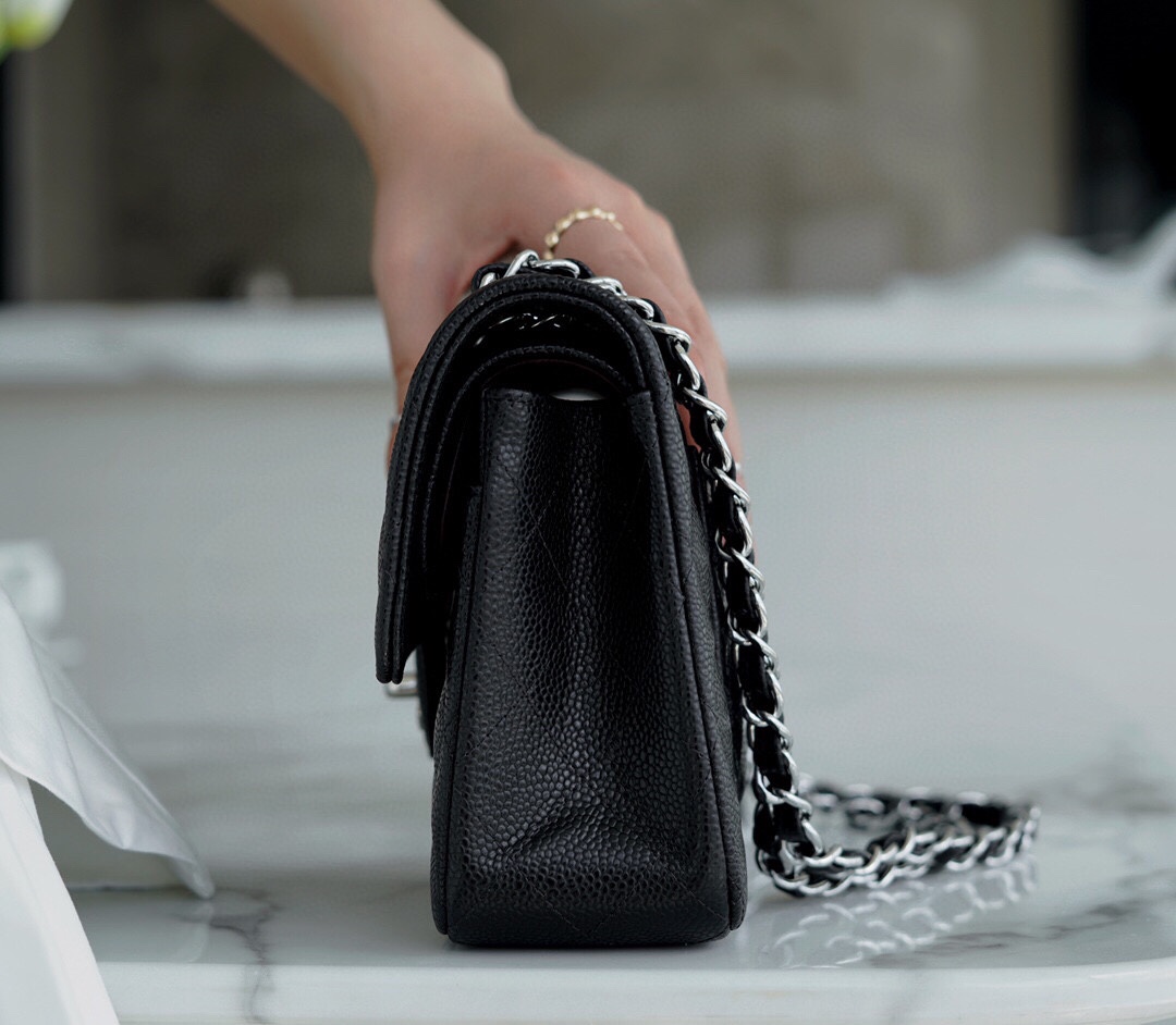 最高級シャネルスーパーコピー シャネルバッグコピー CHANEL クラシック スモール ハンドバッグ ブラック A01113 Y01864 C3906 キャビアスキン シルバー金具 - 画像 (8)