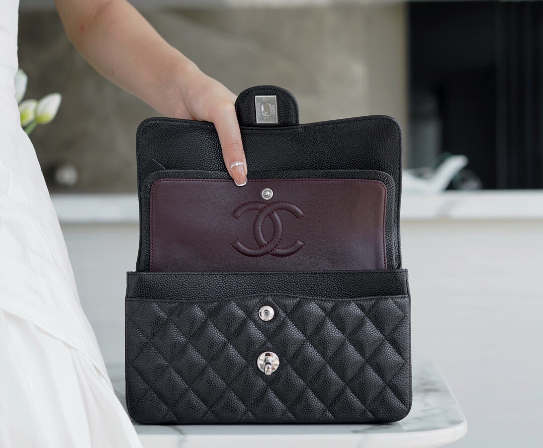 最高級シャネルスーパーコピー シャネルバッグコピー CHANEL クラシック スモール ハンドバッグ ブラック A01113 Y01864 C3906 キャビアスキン シルバー金具 - 画像 (5)