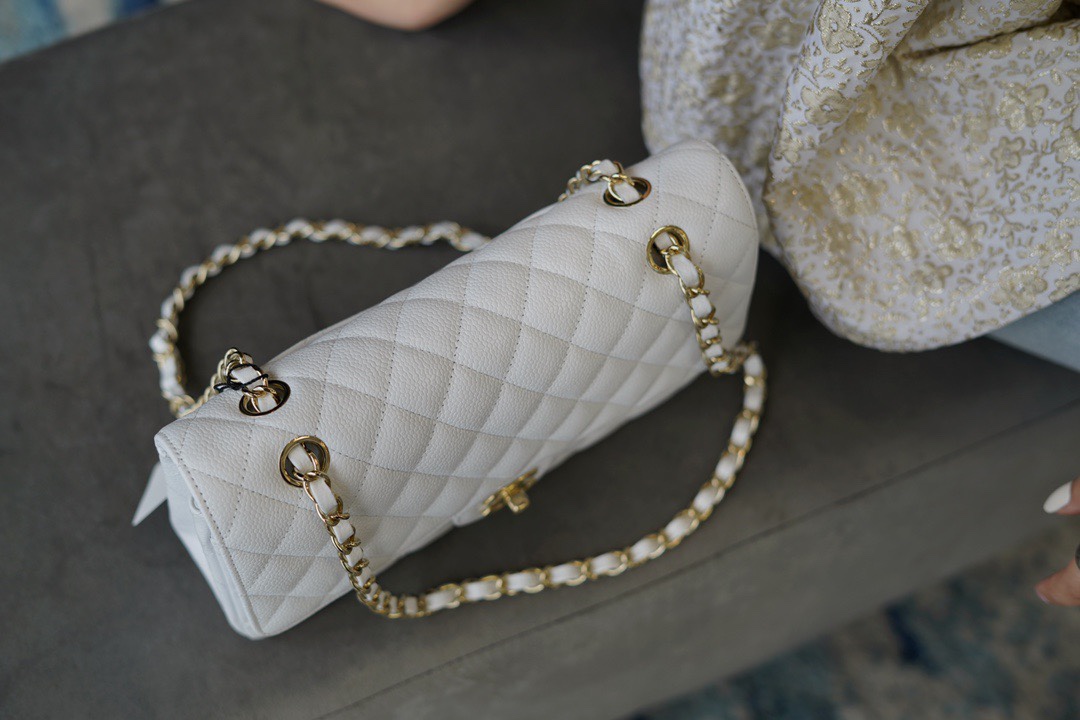 最高級シャネルスーパーコピー シャネルバッグコピー CHANEL 11.12 クラシック ハンドバッグ ホワイト A01112 B10583 10601 キャビアスキン ゴールド金具 - 画像 (5)