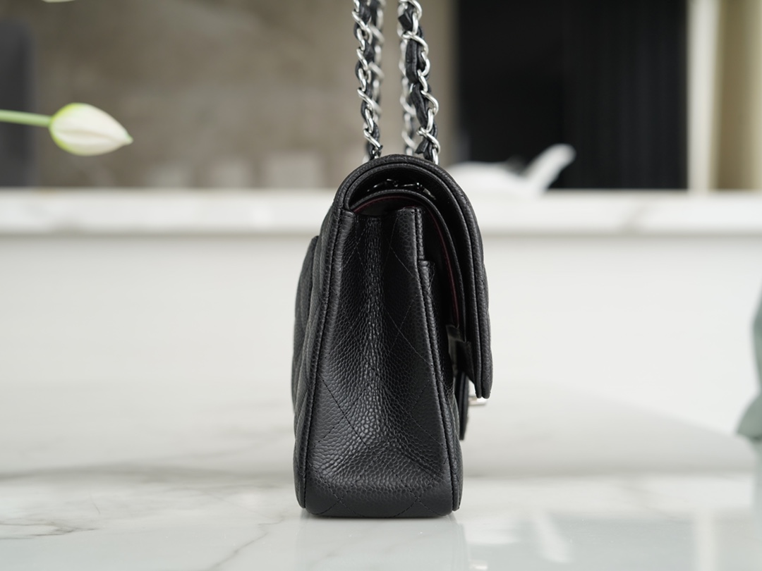 最高級シャネルスーパーコピー シャネルバッグコピー CHANEL 11.12 クラシック ハンドバッグ ブラック A01112 Y01295 94305 キャビアスキン シルバー金具 - 画像 (3)