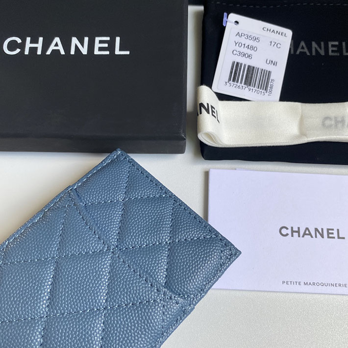 最高級シャネルスーパーコピー シャネルカードケースコピー クラシックカード ホルダー ブルー AP3595 B10583 N0195 キャビアスキン ゴールド金具 - 画像 (5)